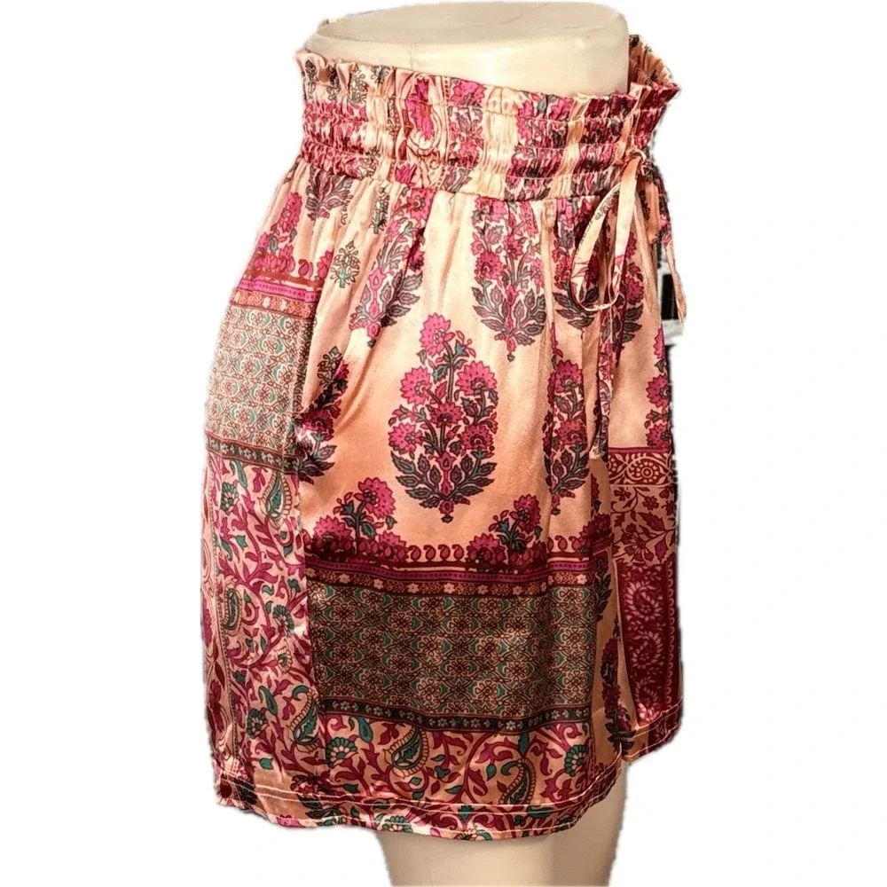Kaktus Womens +1X Peach Floral Patchwork Satin Gathered Waist Shorts High Rise - Picture 3 of 6